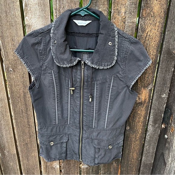 Dusol-ciel Charcoal Gray Zip Ruffle Edge Vest Sz 11/M - Picture 9 of 13